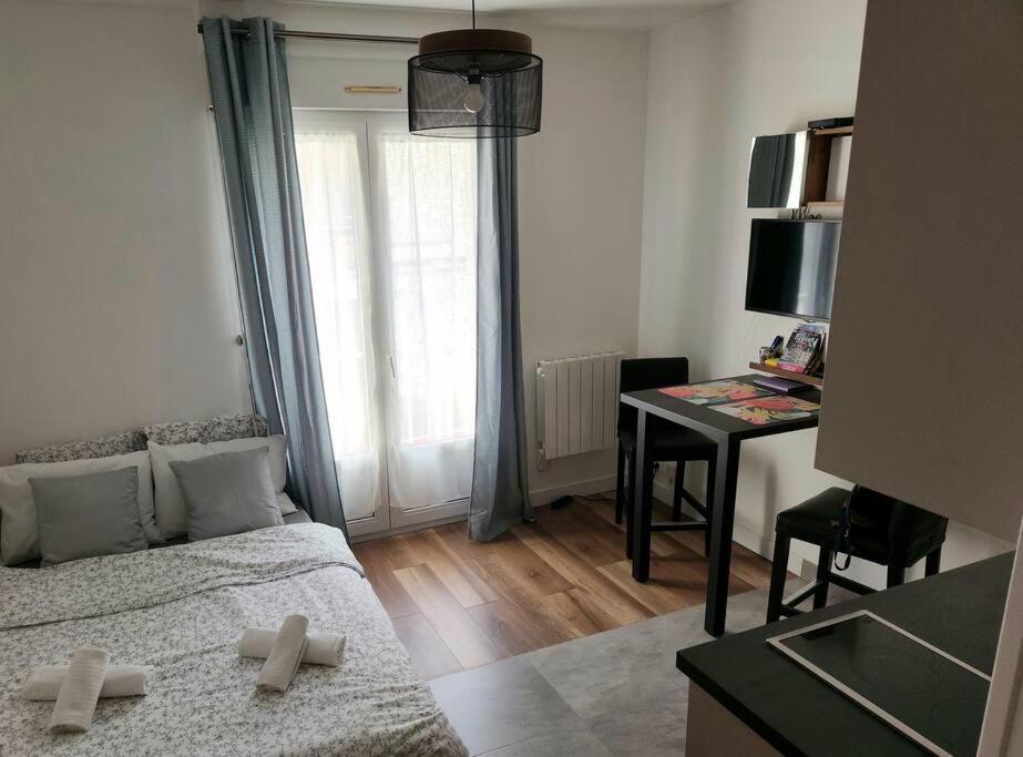 Petit Studio En Plein Centre-Ville De Vendôme Екстериор снимка
